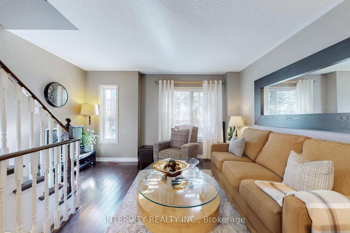 Photo 14 at 29 Birdstone Crescent, Junction Area, Toronto