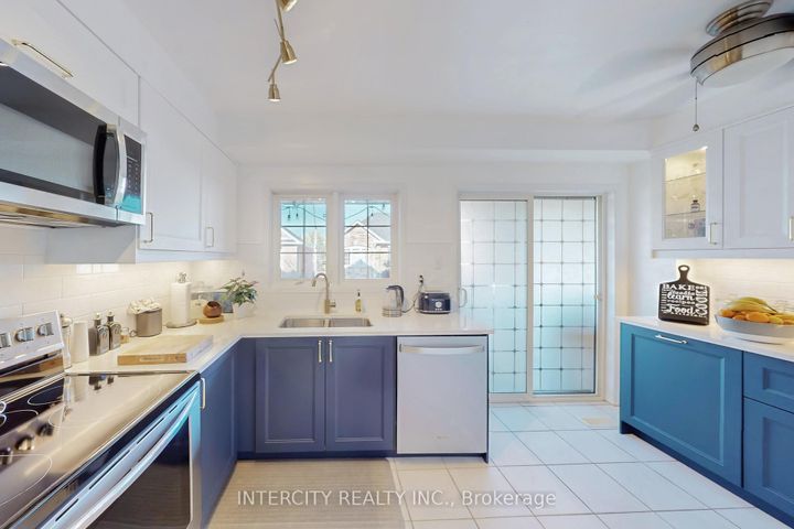 Photo 21 at 29 Birdstone Crescent, Junction Area, Toronto