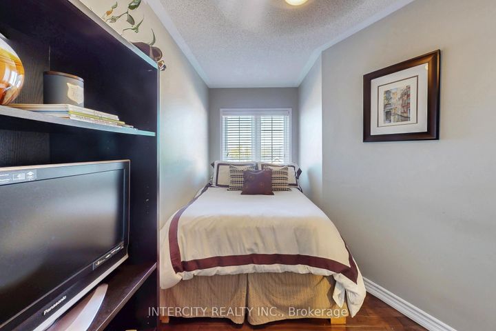 Photo 33 at 29 Birdstone Crescent, Junction Area, Toronto