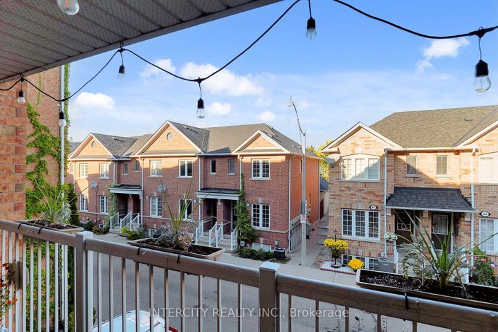 Photo 40 at 29 Birdstone Crescent, Junction Area, Toronto