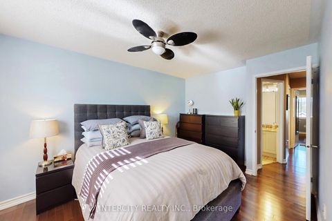 Photo 29 at 29 Birdstone Crescent, Junction Area, Toronto