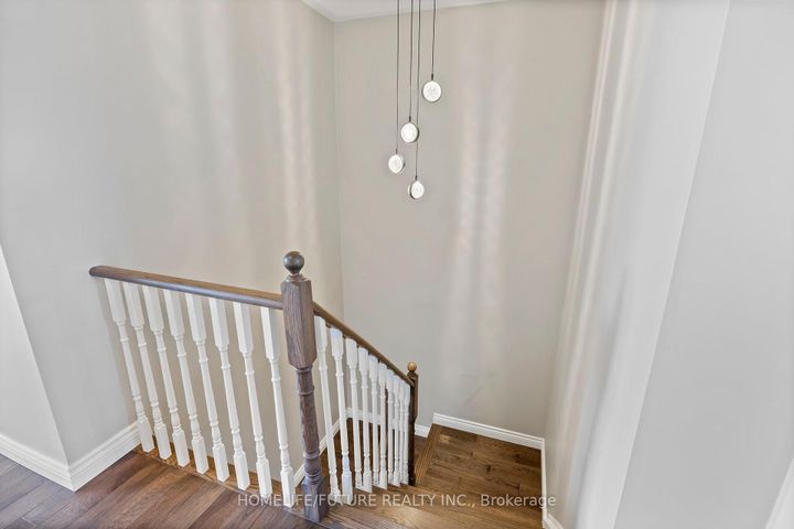 Photo 18 at 1392 Glaspell Crescent, Pinecrest, Oshawa