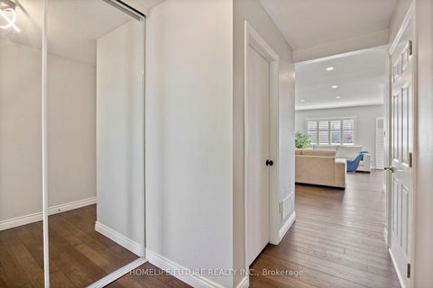 Photo 5 at 1392 Glaspell Crescent, Pinecrest, Oshawa