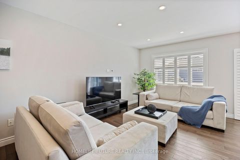 Photo 10 at 1392 Glaspell Crescent, Pinecrest, Oshawa