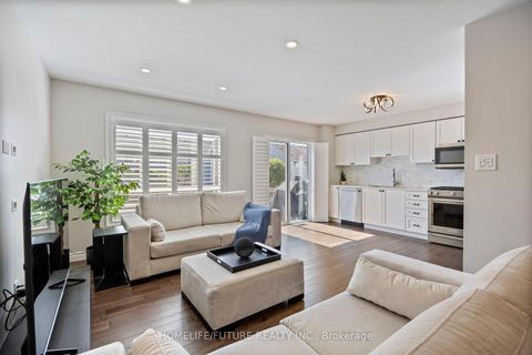 Photo 11 at 1392 Glaspell Crescent, Pinecrest, Oshawa