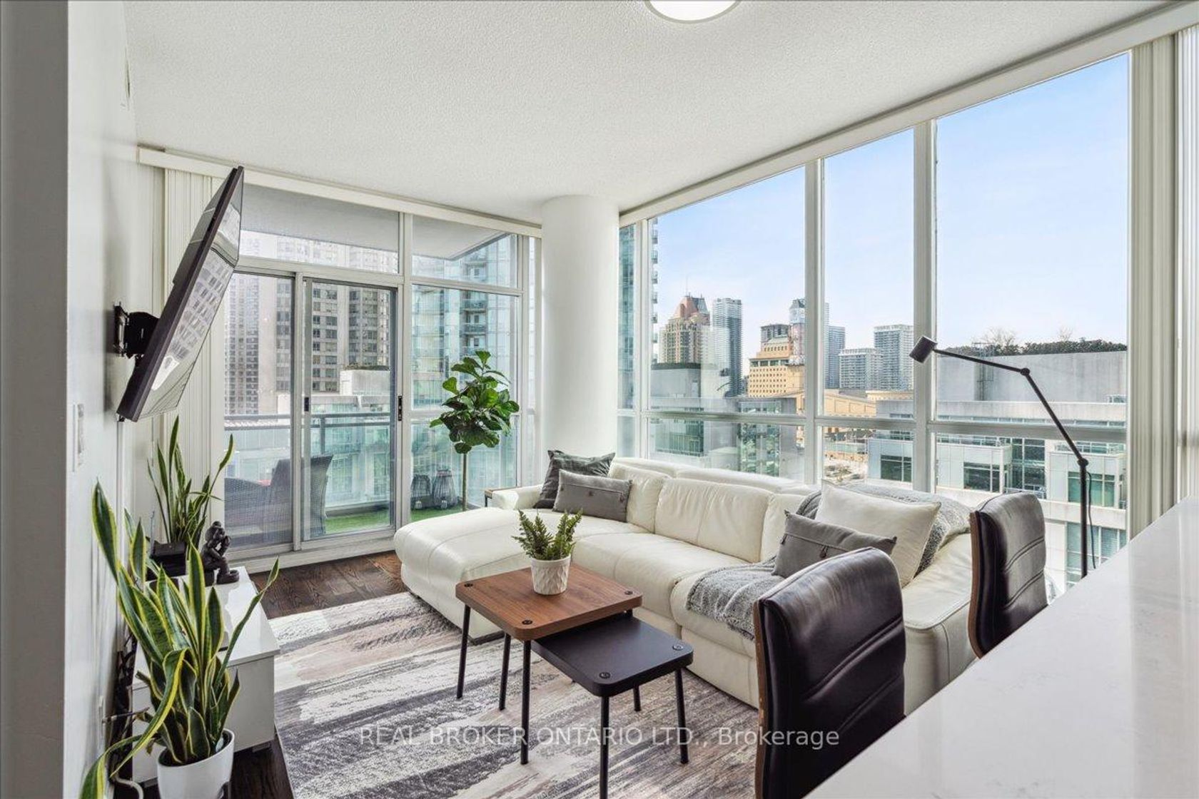 1111 - 223 Webb Drive, City Centre, Mississauga 