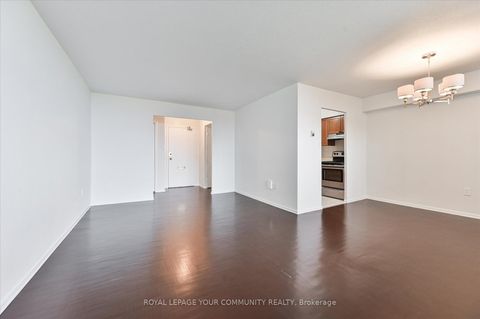 Photo 10 at 612 - 5 Frith Road, Jane Heights, Toronto
