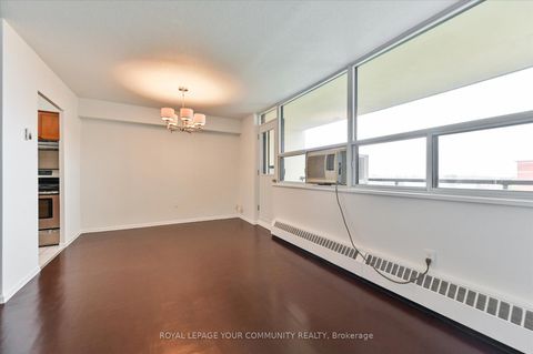 Photo 11 at 612 - 5 Frith Road, Jane Heights, Toronto
