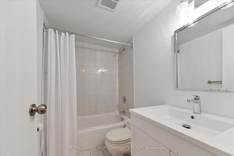 Photo 18 at 612 - 5 Frith Road, Jane Heights, Toronto