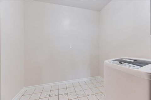 Photo 19 at 612 - 5 Frith Road, Jane Heights, Toronto