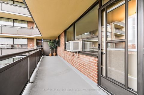 Photo 20 at 612 - 5 Frith Road, Jane Heights, Toronto