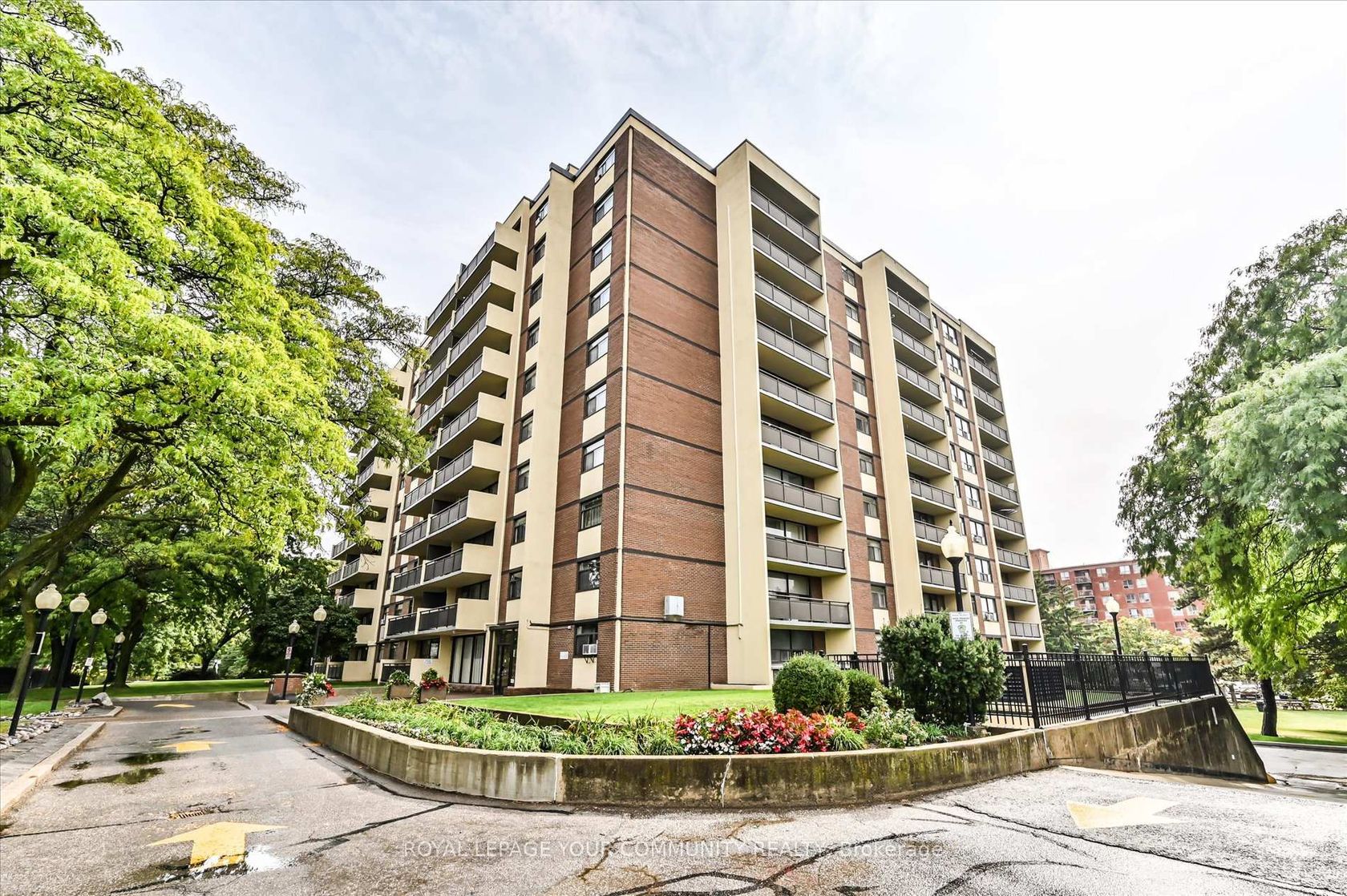 612 - 5 Frith Road, Jane Heights, Toronto 