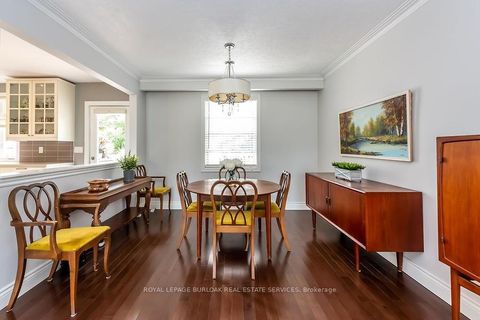 Photo 5 at 541 Sandmere Place, WO West, Oakville