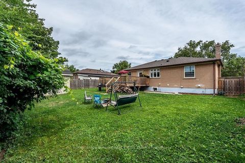 Photo 17 at 541 Sandmere Place, WO West, Oakville