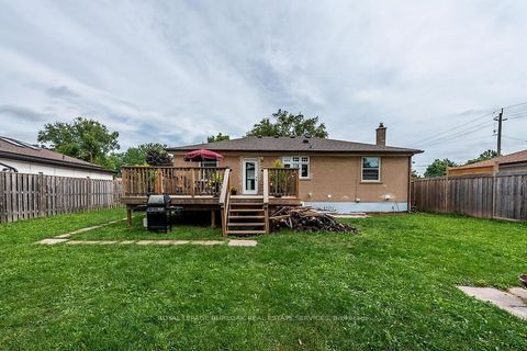 Photo 18 at 541 Sandmere Place, WO West, Oakville