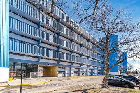 Photo 2 at 1007 - 4673 Jane Street E, CFB, Toronto