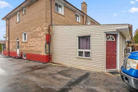 Photo 31 at 68 Wheatsheaf Crescent, Black Creek, Toronto