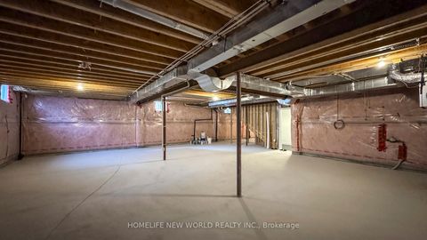 Photo 48 at 27 Apiary Gate, Maple, Vaughan
