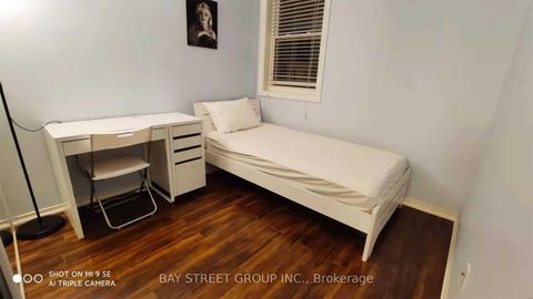 Photo 6 at 87 - 760 Lawrence Avenue W, Glen Park, Toronto