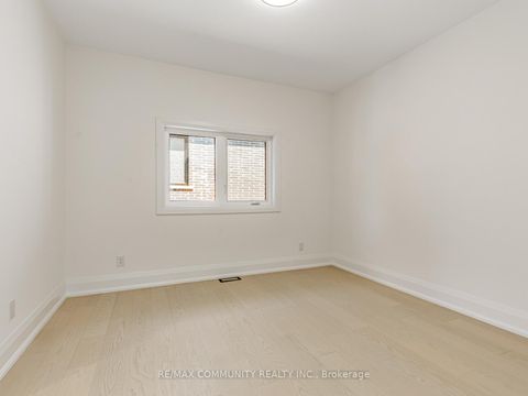Photo 27 at 43 Sugarbush Square E, Highland Creek, Toronto