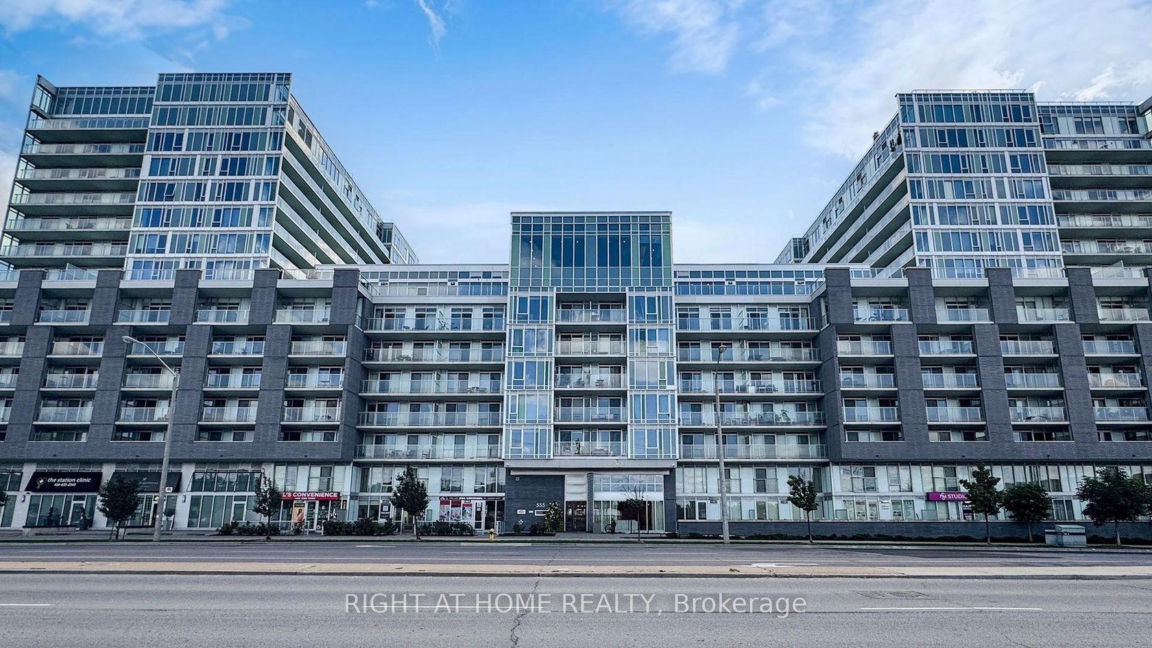 E1208 - 555 Wilson Avenue, Clanton Park, Toronto 