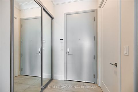 Photo 7 at Ph06 - 398 Highway 7 Road E, Doncrest, Richmond Hill Photo 7 at Ph06 - 398 Highway 7 Road E, Doncrest, Richmond Hill