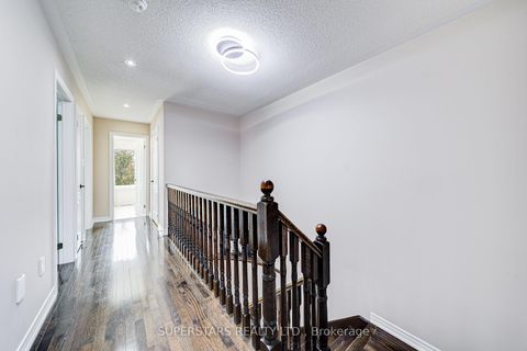 Photo 9 at 106 White Beach Crescent, Patterson, Vaughan