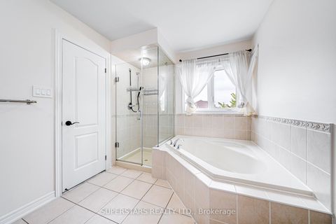 Photo 12 at 106 White Beach Crescent, Patterson, Vaughan