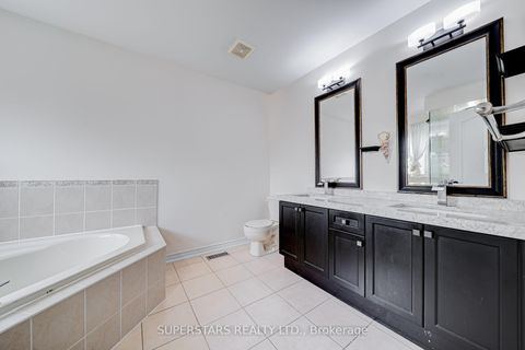 Photo 13 at 106 White Beach Crescent, Patterson, Vaughan