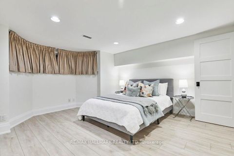 Photo 37 at 645 Balliol Street, Mount Pleasant East, Toronto