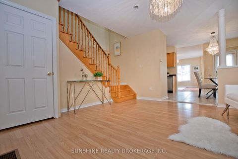 Photo 1 at 3 Camino Drive, Vellore Village, Vaughan