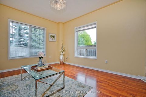 Photo 8 at 3 Camino Drive, Vellore Village, Vaughan