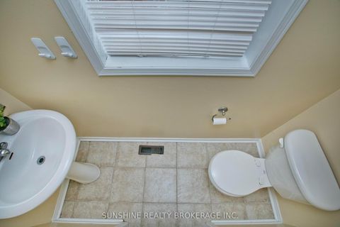 Photo 11 at 3 Camino Drive, Vellore Village, Vaughan