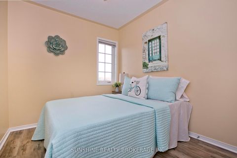 Photo 15 at 3 Camino Drive, Vellore Village, Vaughan