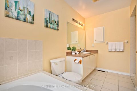 Photo 20 at 3 Camino Drive, Vellore Village, Vaughan