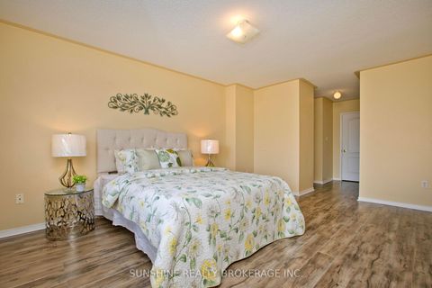Photo 21 at 3 Camino Drive, Vellore Village, Vaughan