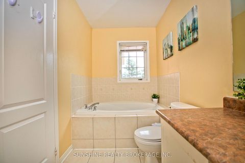 Photo 22 at 3 Camino Drive, Vellore Village, Vaughan
