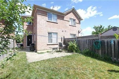 Photo 30 at 3 Camino Drive, Vellore Village, Vaughan