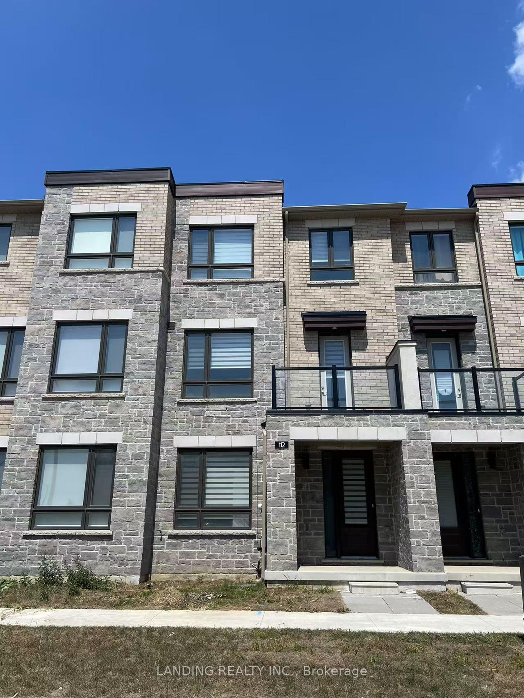 112 Robert Eaton Avenue W, Middlefield, Markham 2