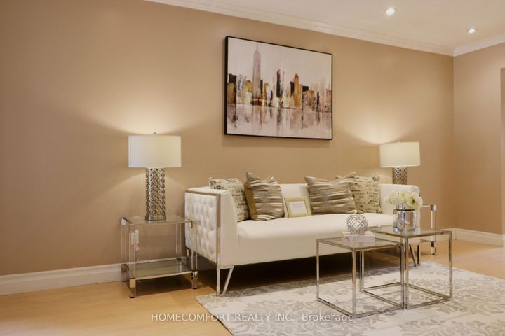 Photo 3 at 100 Nettlecreek Crescent, Milliken, Toronto