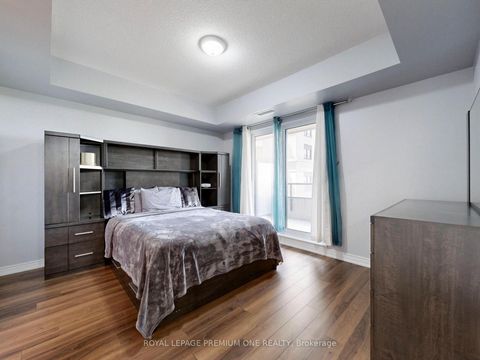 Photo 13 at 1202 - 9255 Jane Street, Maple, Vaughan