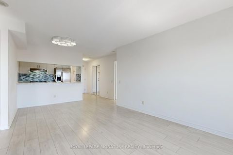 Photo 10 at 621 - 8 Mondeo Drive, Dorset Park, Toronto