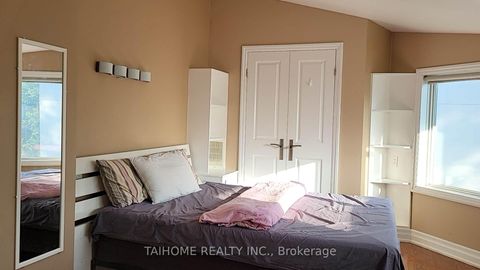 Photo 16 at 6 Vonda Avenue, Willowdale East, Toronto