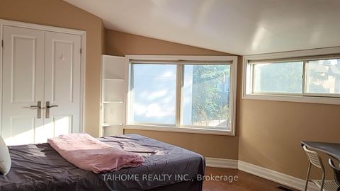Photo 17 at 6 Vonda Avenue, Willowdale East, Toronto