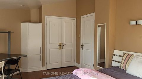 Photo 18 at 6 Vonda Avenue, Willowdale East, Toronto