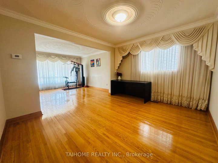 Photo 9 at 639 Royal York Road, Queensway, Toronto