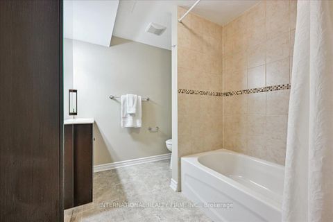 Photo 36 at 32 - 1489 Heritage Way, GA Glen Abbey, Oakville