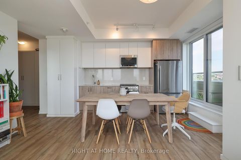 Photo 11 at 720 - 1787 St Clair Avenue, Pellam Park, Toronto