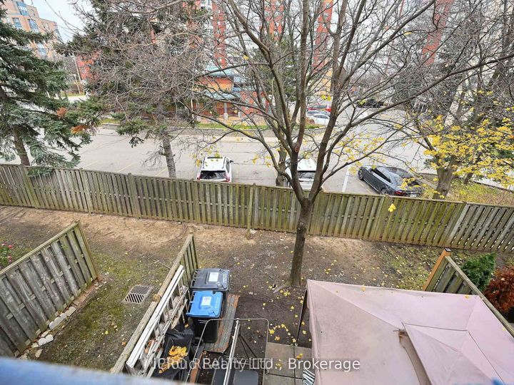 Photo 14 at 166 - 80 Acorn Place, Hurontario, Mississauga