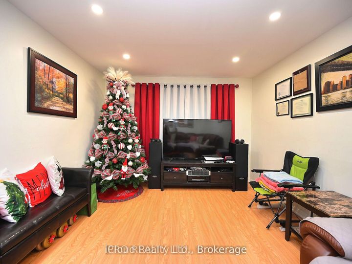 Photo 18 at 166 - 80 Acorn Place, Hurontario, Mississauga